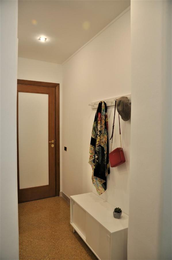 Elera Holiday Apartment Палермо Экстерьер фото